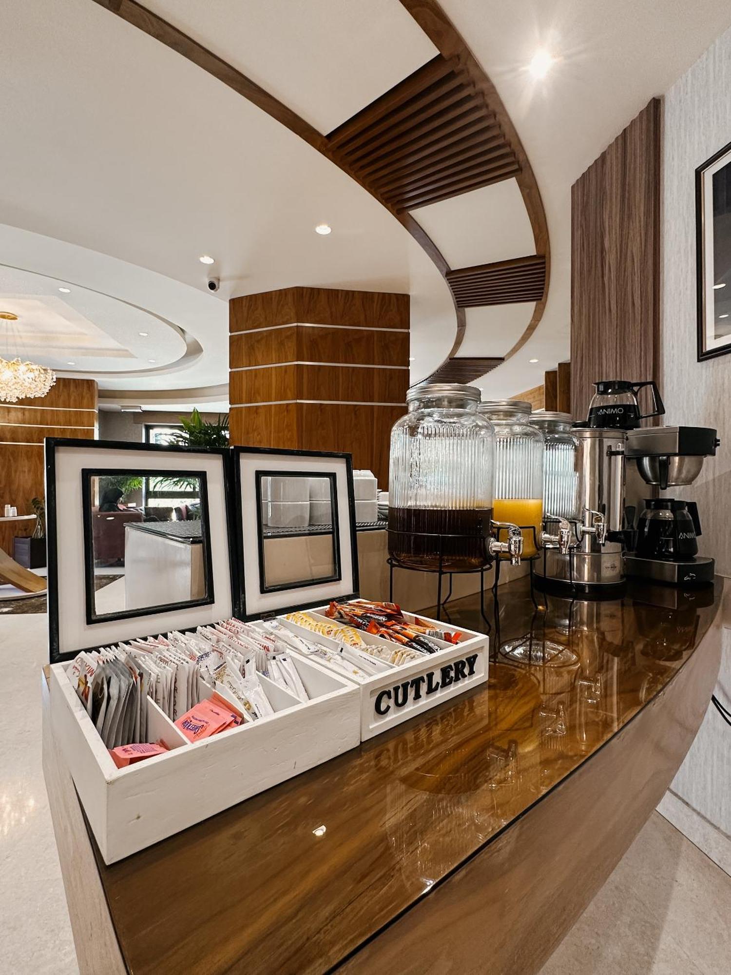 Celino Hotel 3*